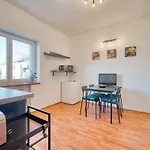 Spacious And Bright Two-bedroom Apartament *