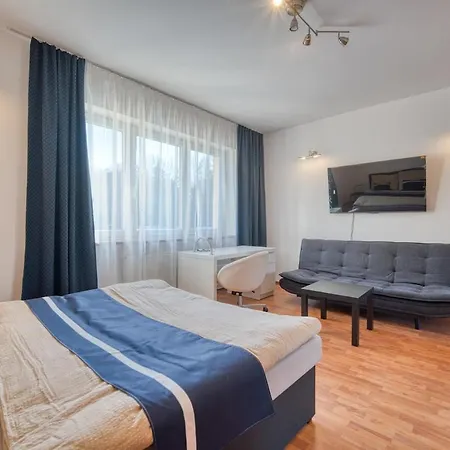 Spacious And Bright Two-bedroom Apartmán
