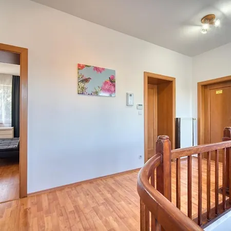 Spacious And Bright Two-bedroom Bratysława