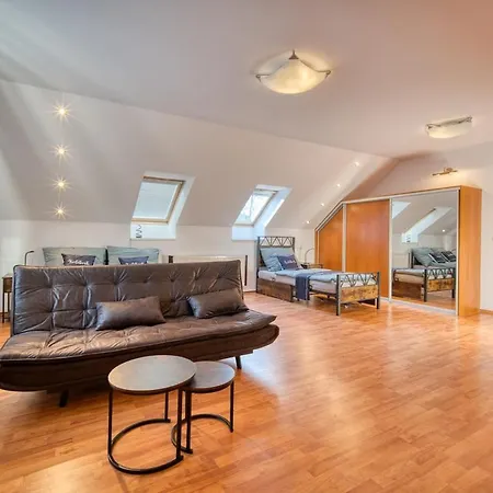 Apartamento Spacious&bright Two-bedroom Bratislava