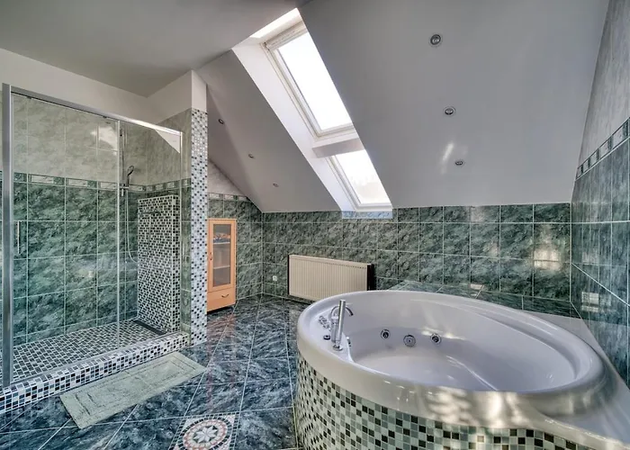 Spacious&bright Two-bedroom Apartamento Bratislava