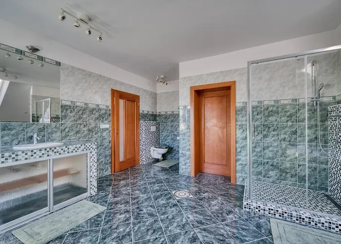 Spacious&bright Two-bedroom Apartamento *